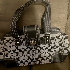 Women’s Coach Purse